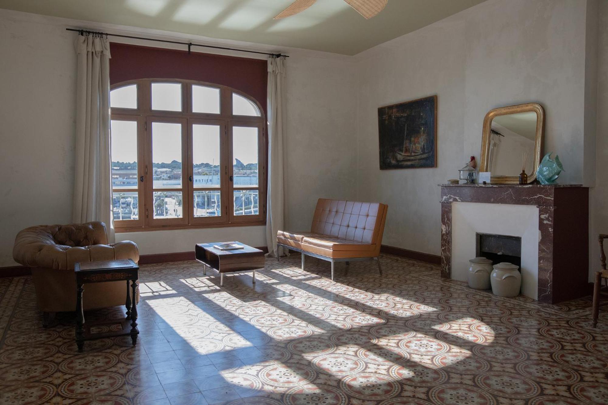 Casa Abeille